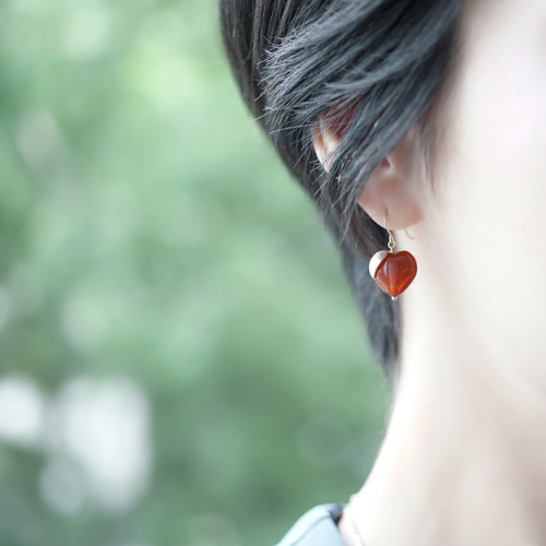 14KGFイヴの林檎・レッドアゲートのピアス ～Eve's apple ピアス