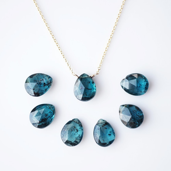 ☆訳あり☆ブルーグリーンカイヤナイトのペアシェイプカットネックレス
