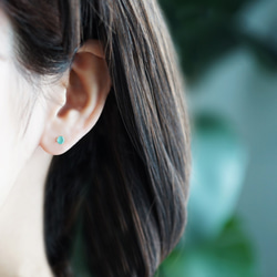 14KGF pierced earrings with Grandidierite 第3張的照片