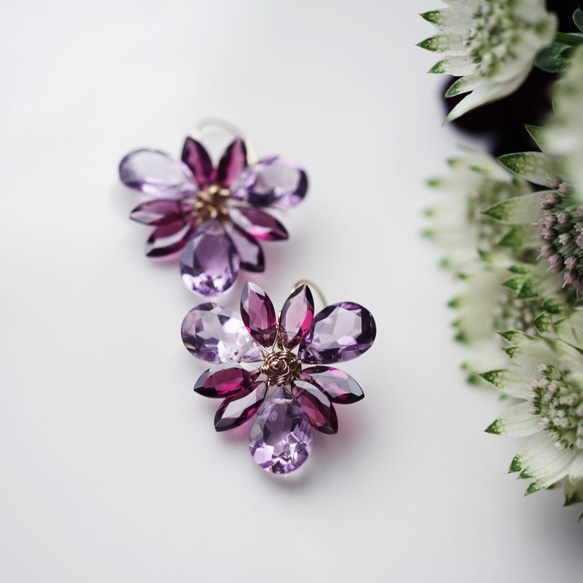 K18 Pierced earring with Amethyst and Rhodolite ganet 第2張的照片