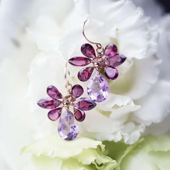 K18 Pierced earring with Amethyst and Rhodolite garnet 第2張的照片