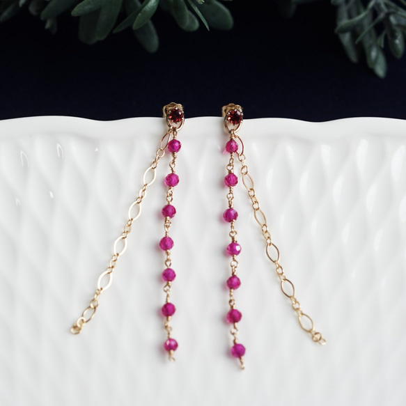 14KGF pierced earrings with Garnet 第1張的照片