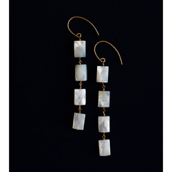 14KGF pierced earring with White shell 第1張的照片