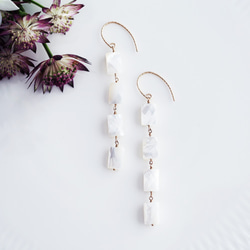 14KGF pierced earring with White shell 第8張的照片