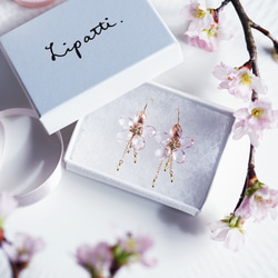 ☆K10/K18ローズクォーツの花びらによる桜のピアス　～Cherry blossom 9枚目の画像
