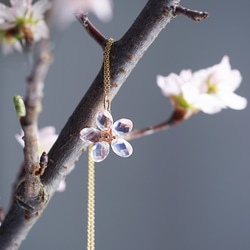 ☆ローズクォーツの花びらによる桜の45cmネックレス　～Cherry blossom 6枚目の画像