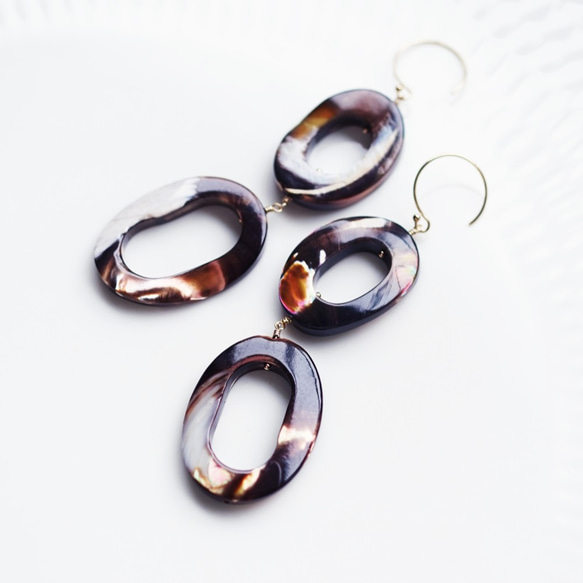 14KGF Pierced earring with mother of pearl 第9張的照片