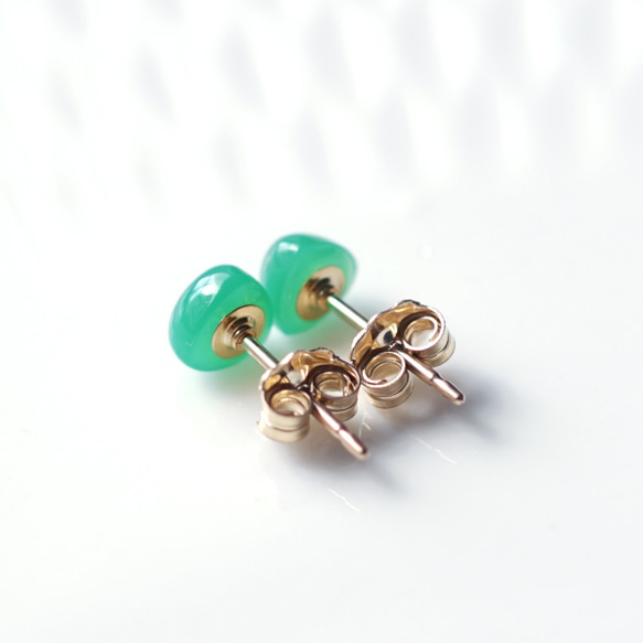 14KGF Pierced earring with Chrysoprase. 第7張的照片