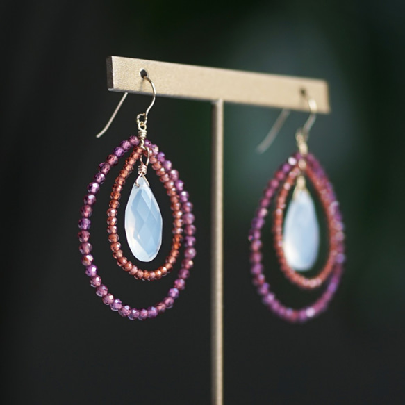 14KGF Pierced earring with Garnet 第2張的照片