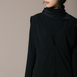 8 lie down_百折吊帶褲 第4張的照片