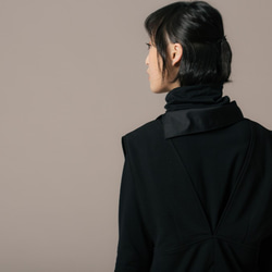 8 lie down_百折吊帶褲 第6張的照片