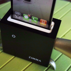 只剩1組!! 專屬 iPhone SE以下機種使用 ZIMMA-立體雙聲道 擴音器 南洋貝殼杉 (經典黑＋暗黑潮) 第2張的照片
