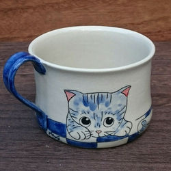 仲良しネコちゃんのマグカップ 3枚目の画像
