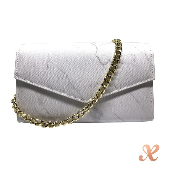 Leather chain bag in white marble print 1枚目の画像