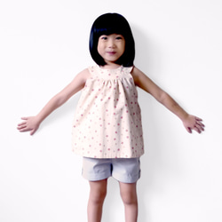 少女桜のプリントベージュのノースリーブTシャツ - 日本の綿印刷物 - 手作り限定版の子供服 3枚目の画像