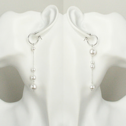 《ピアス》Bubbles pearl asymmetry pierce/White×Silver 1枚目の画像