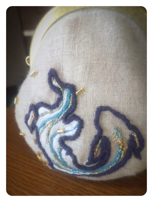 手刺繍がま口      青い金魚 4枚目の画像