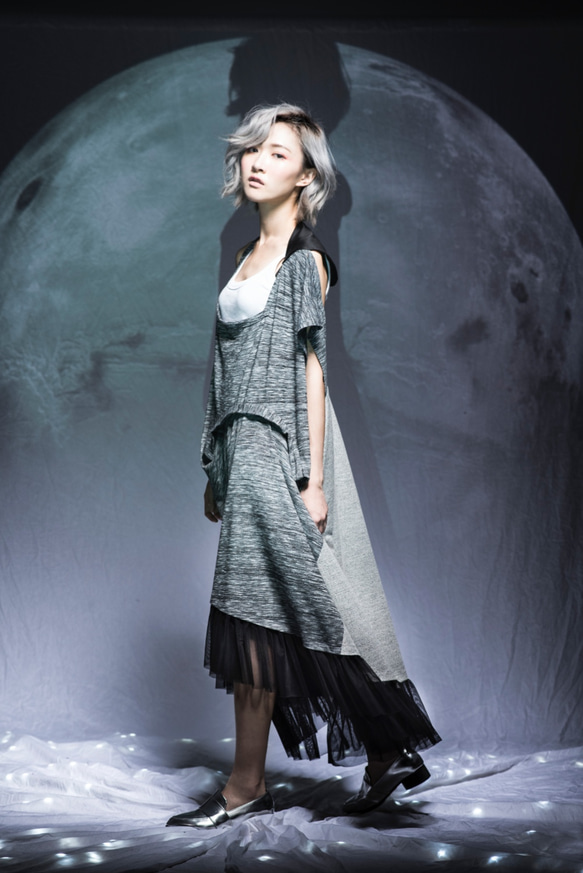 MOI非プラス部分日食スプライシングドレスヶ月 2枚目の画像