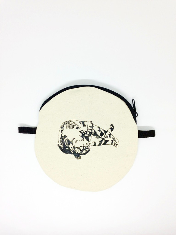 Soft like you: Handmade screen printing canvas round bag 第1張的照片