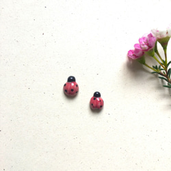 石下陶瓷 紅色甲蟲耳環 第3張的照片