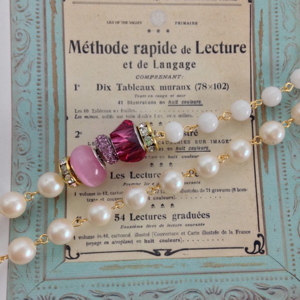 デットストックミルクガラスとトンボ玉のロングネックレス