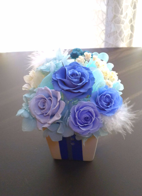 プリザーブドフラワー　ブルーローズ Ｌサイズ サムシングブルー 結婚祝い お誕生日祝い　ブリザードフラワー　プリザ 3枚目の画像