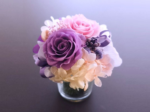 フラワーアレンジの器 楽器と音楽のフラワーアレンジ ”弦楽器と薔薇”【プリザーブド