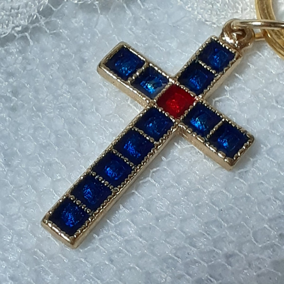 ベネチアンガラスと十字架のバッグチャームA 3枚目の画像