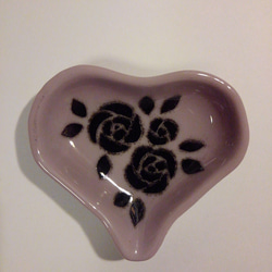 大人可愛いハートの小皿「black rose」 4枚目の画像