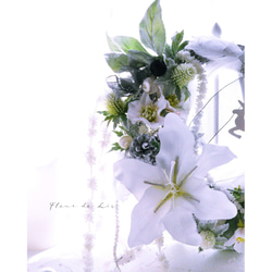 【送料無料】【Creema限定】カサブランカとローズのクリスマスリース　アーティフィシャルフラワー　精油　クリスマス　 2枚目の画像