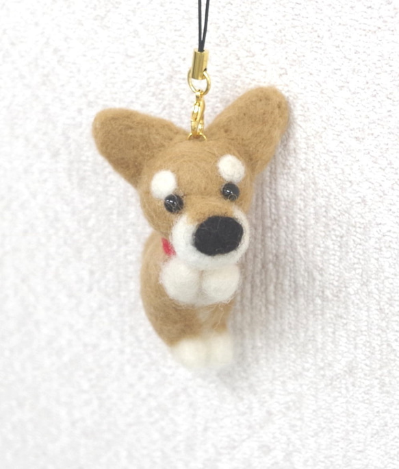 羊毛フェルト【犬】 赤いリボン柴犬携帯ストラップ 1枚目の画像