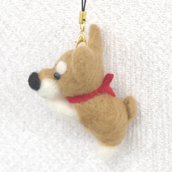 羊毛フェルト【犬】 赤いリボン柴犬携帯ストラップ 3枚目の画像