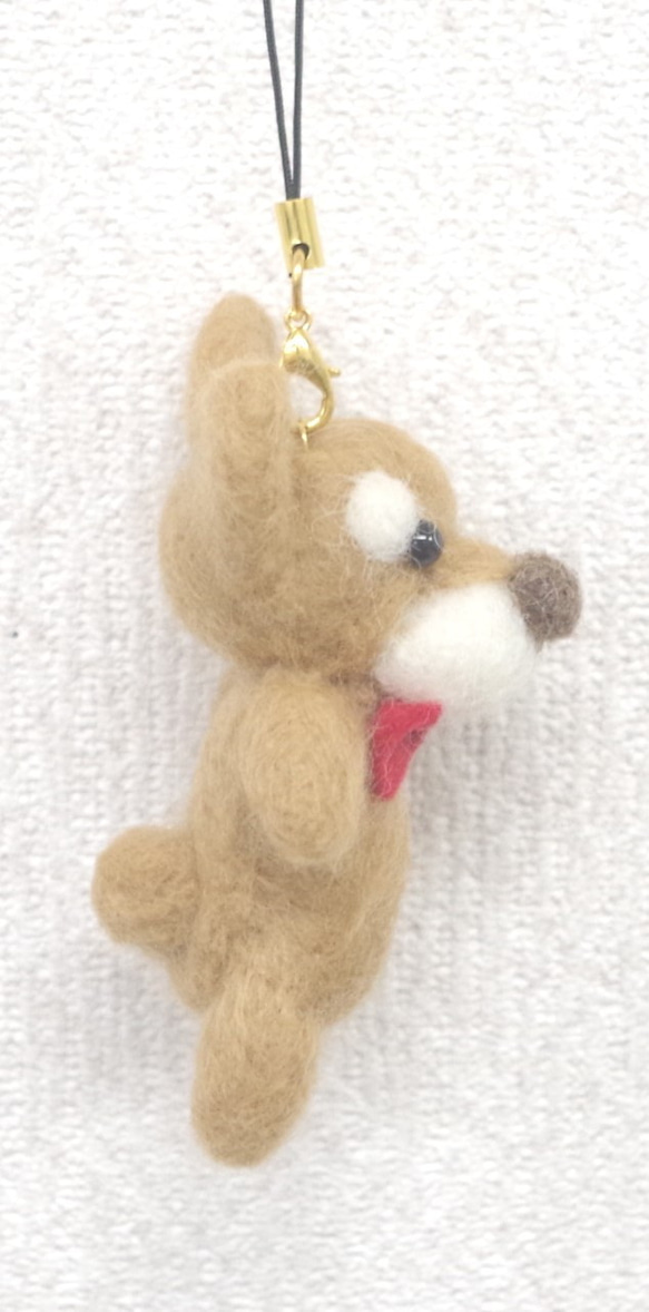羊毛フェルト【犬】真っ赤な蝶ネクタイ柴犬ストラップ(キーホルダー) 3枚目の画像