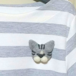 羊毛フェルト 【猫】グレーねこブローチ 3枚目の画像