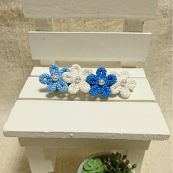 3色のお花のバレッタ ＊青×水色×白【送料無料】 1枚目の画像
