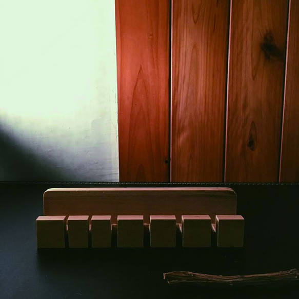 純粋な木製のケーブル管理 3枚目の画像