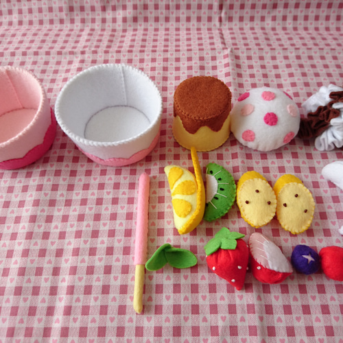 フェルトままごと☆カップパフェ2つセット☆受注製作 おもちゃ