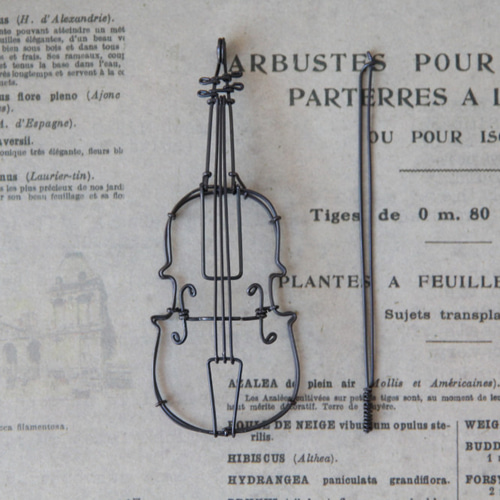 ワイヤーのバイオリン 立体・オブジェ SUKIMA 通販 4617851｜Creema