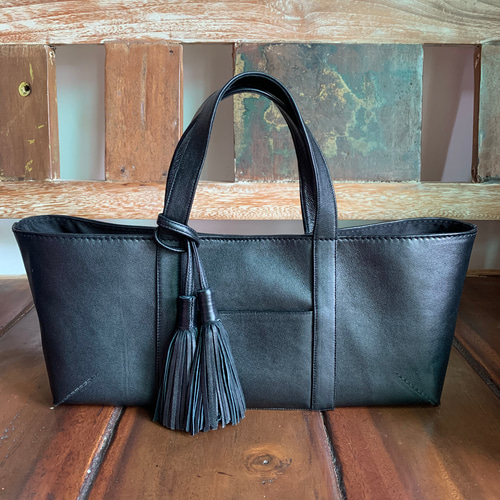 再販受付6月下旬発送【4月中旬受付締め切り】本革 横長トートバッグ