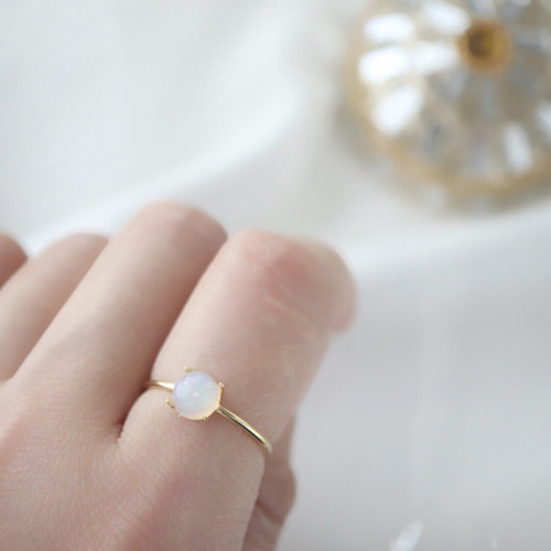 宝石質 エチオピア産オパール 6mm 華奢リング ～ 10月の誕生石 ～ 指輪