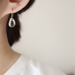 14kgf 透き通る透明感 クリスタルの雫ピアス or イヤリング 5枚目の画像