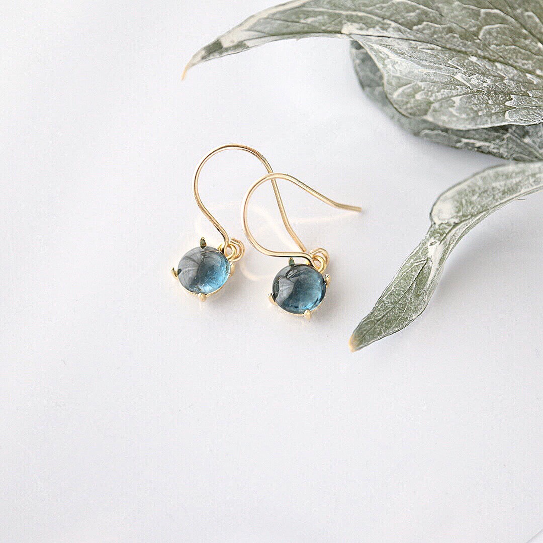 11月の誕生石✶深みブルー✶ロンドンブルートパーズピアス・イヤリング【選べる金具】サージカルステンレス 14kgf