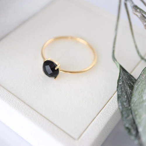 黒黒！　　　彫刻入りゴールドリング a1733c75e79f14cb0f044a0ab33404