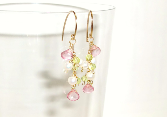 再次上架！訂單生產！耳環允許的！ 14kgf櫻花盛開的淡水珍珠和粉紅色托帕石耳環 第3張的照片