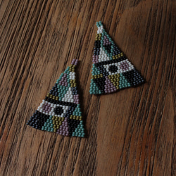 { Patch } Handwoven beaded earrings ・シードビーズピアス01 4枚目の画像