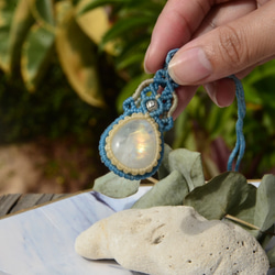 【客製化禮物】天然水晶月光石花邊編織項鍊 第4張的照片