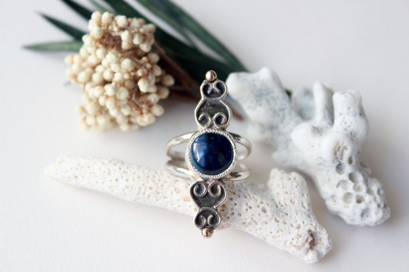 カイヤナイトのリング/silver/azur