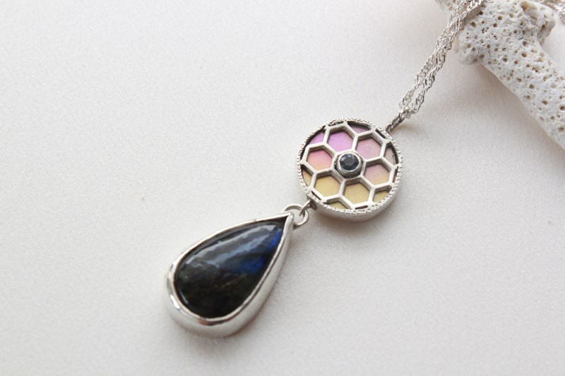 ラブラドライトとチタンのネックレス/silver/azur