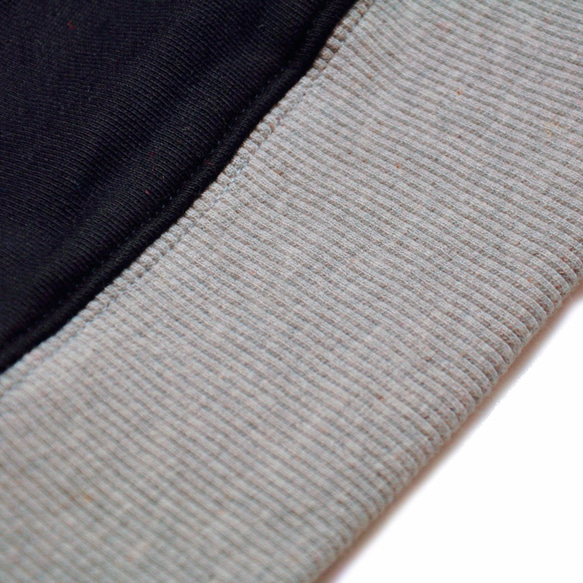 大圓領寬鬆長版衛衣-黑色 第10張的照片
