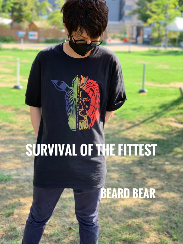 Survival of the fittest （弱肉強食）アニマル　Tシャツ 1枚目の画像